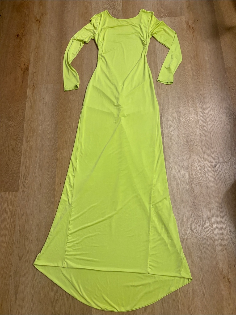Backless Neon Yellow/Green Long Sleeve Maxi Dress